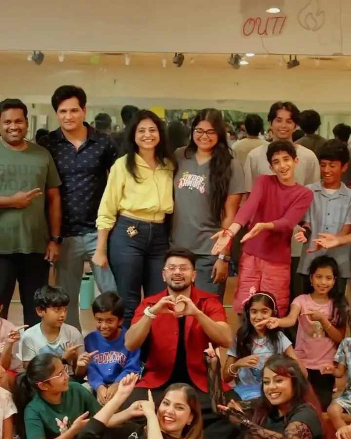 Dancers and families of Shiv’s Institute of Dance with Awez Darbar